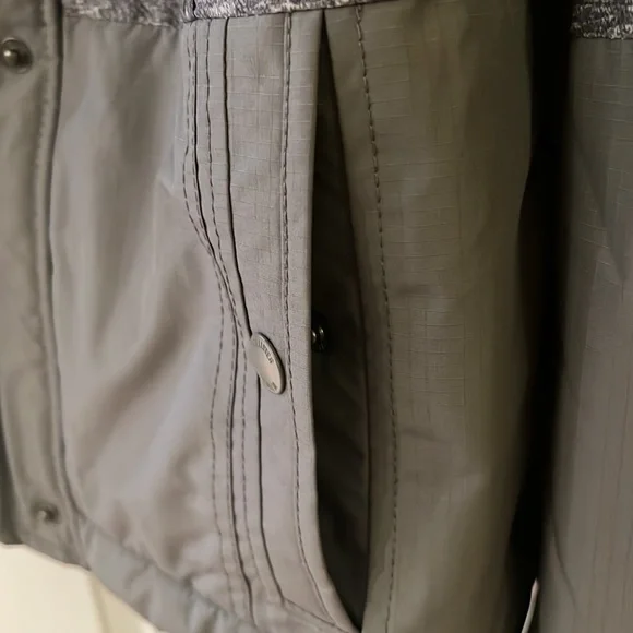 Hollister woman’s All-weather jacket - Picture 10 of 11